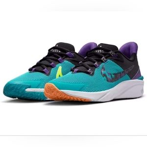 NIB Nike Star Runner 4 SE Sneakers Size 5Y